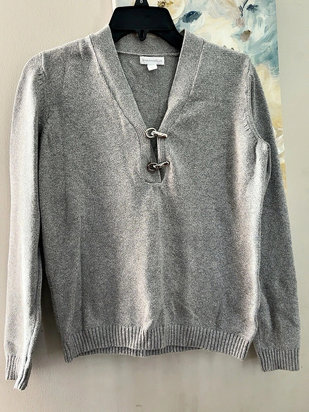 Minnie Rose V-Neck Toggle Sweater in Gray Like New